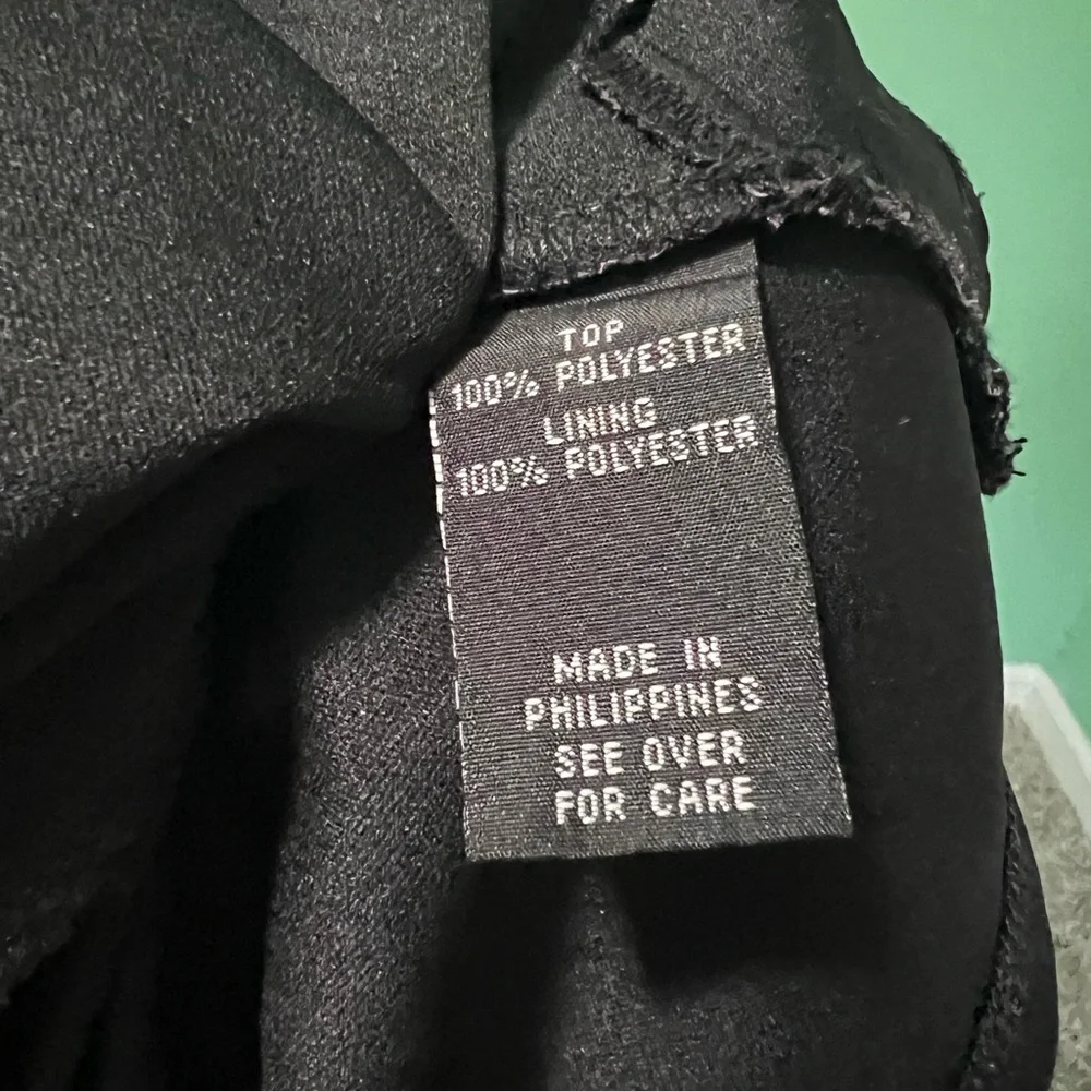 Dress - Picture 6 of 7